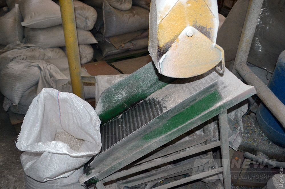 Так выглядит грубый пластик после измельчения