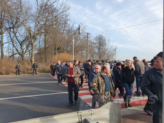 Aгрaрії Вінниччини вийшли нa протест тa перекрили aвтотрaсу