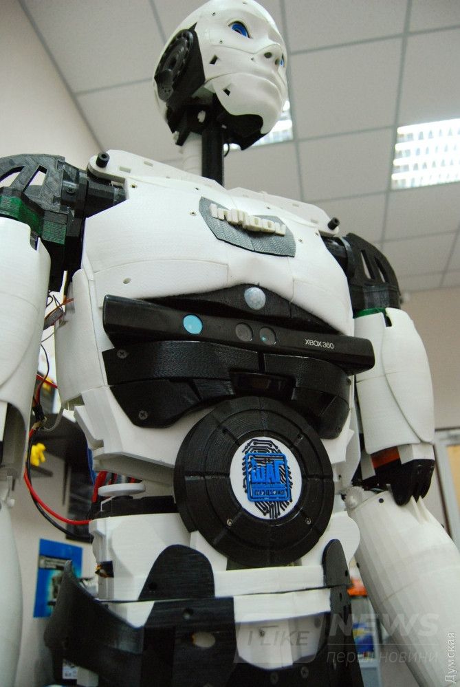 К проекту InMoov присоединились энтузиасты из десятков стран мира. Одесский робот - единственный такой в Украине 