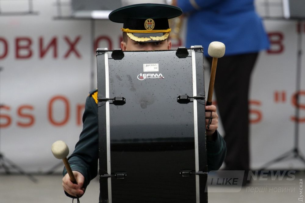 Барабанщик молдавского оркестра