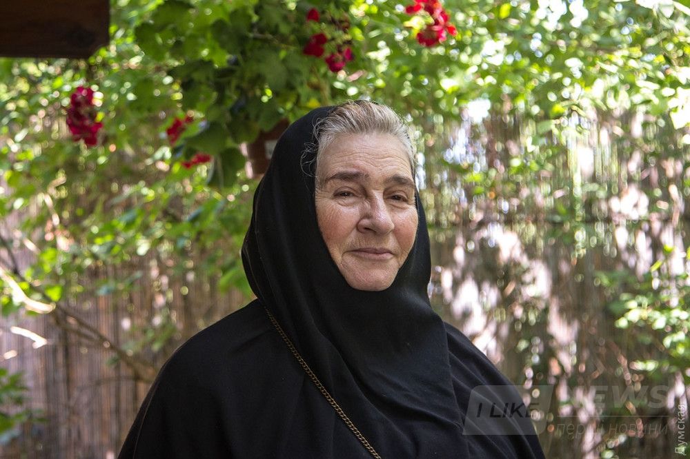 Матушка Александра - микробиолог