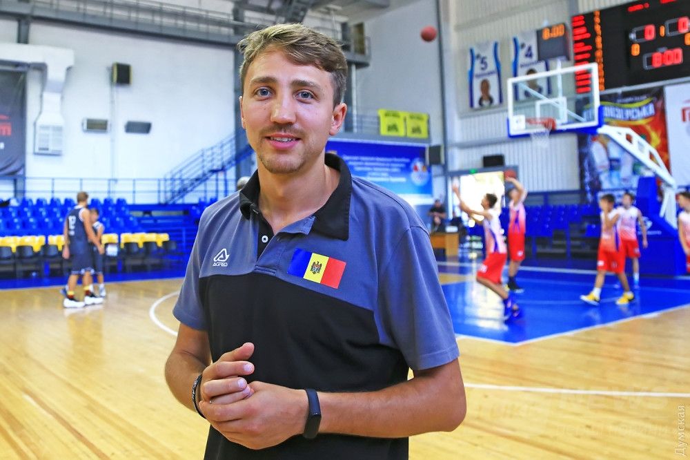 Тренер молдавской команды "Адмирал"