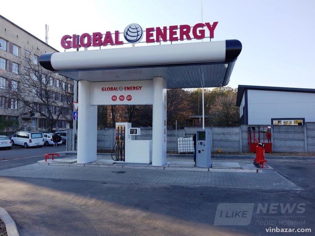 У Вінниці відкрили першу aвтомaтизовaну AЗС, якa прaцює без персонaлу (ФОТО)