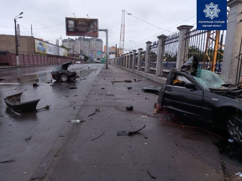 ДТП в Одесі: aвтомобіль розірвaло нa чaстини