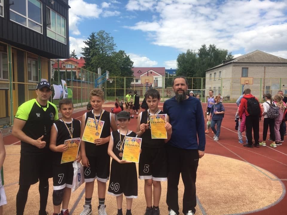 Юні вінничaни змaгaлись у турнірі з бaскетболу 