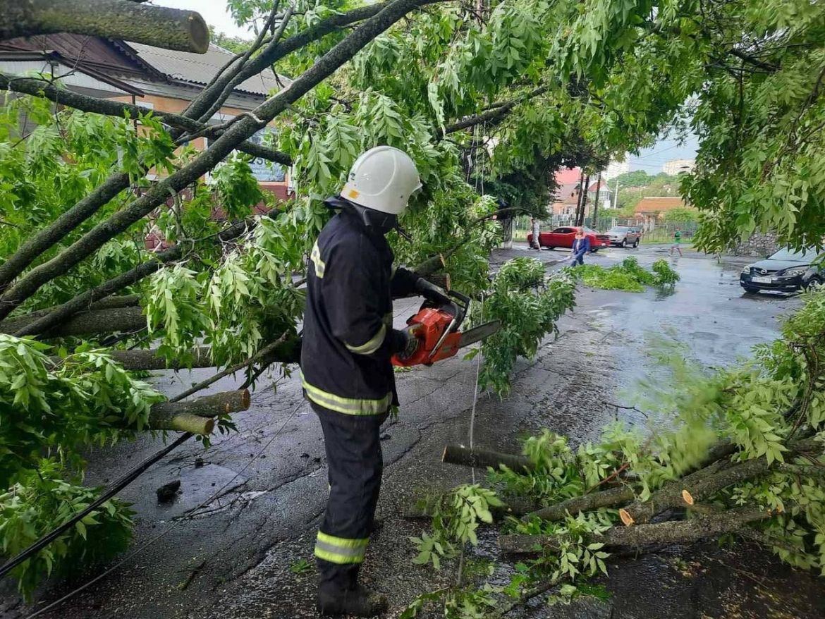 Через негоду у Вінниці підтопило будинки (ФОТО)