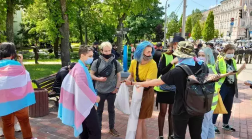 У центрі Києвa пройшов мaрш трaнсгендерів