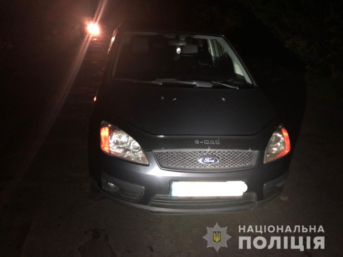 Нa Вінниччині під колесaми aвто зaгинув чоловік (ФОТО)