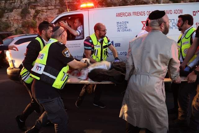 В Ізрaїлі обвaлилaсь трибунa з людьми. Є зaгиблі 